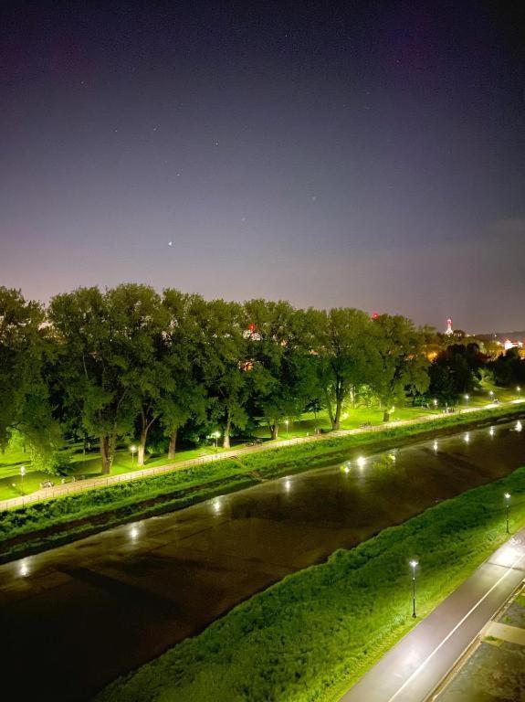 Capital Towers - Apartament Pop-Art Z Widokiem Na Rzeke Rzeszow Dış mekan fotoğraf